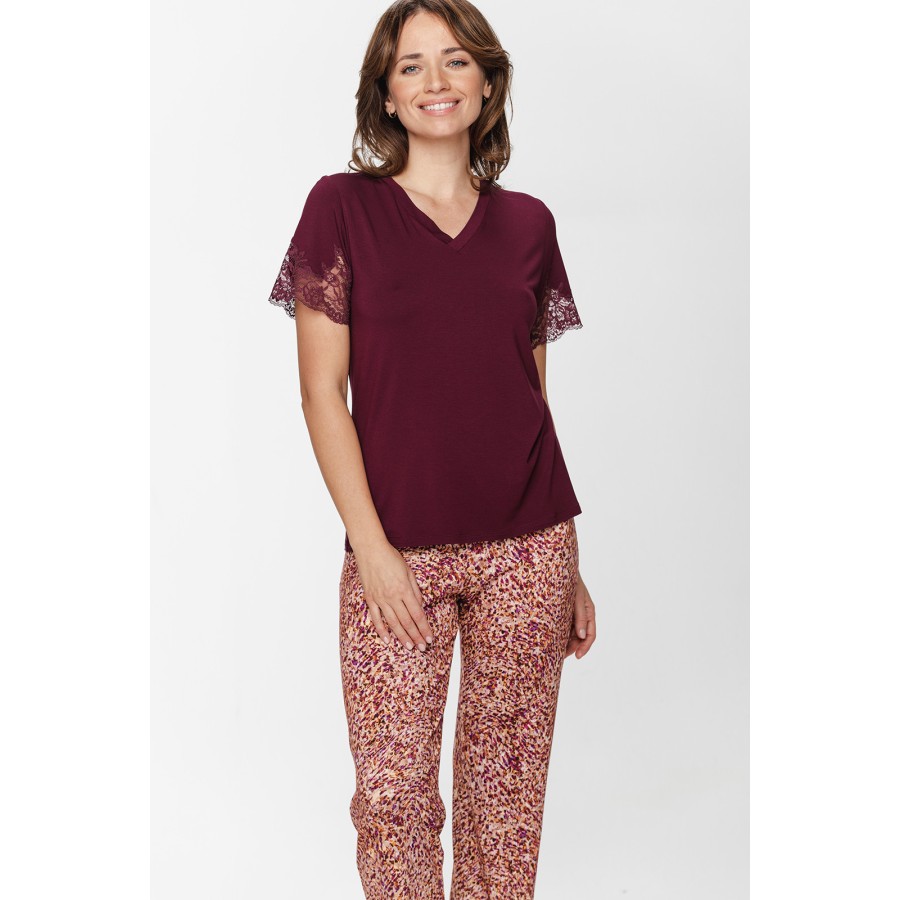Vista posterior del pijama en viscosa y elastano estampado